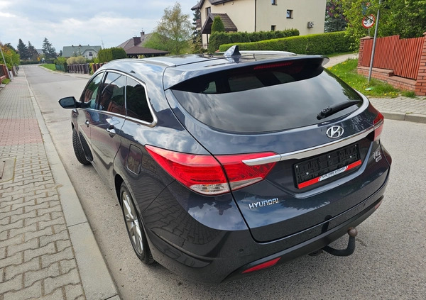Hyundai i40 cena 40400 przebieg: 188000, rok produkcji 2015 z Ciechanowiec małe 781